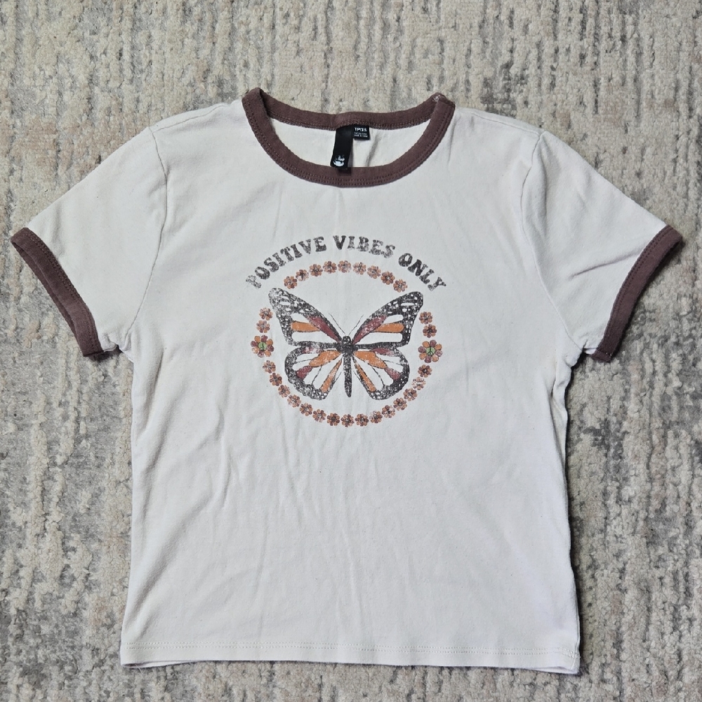 Graphic Baby Tee with Butterfly Design Boho Floral Ringer Tshirt Cropped